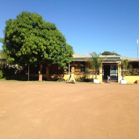 Carnarvon Caravan Park Exterior photo