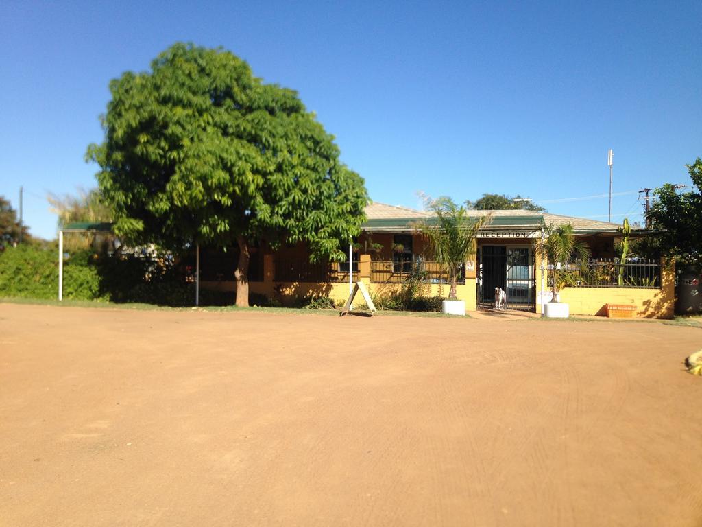 Carnarvon Caravan Park Exterior photo
